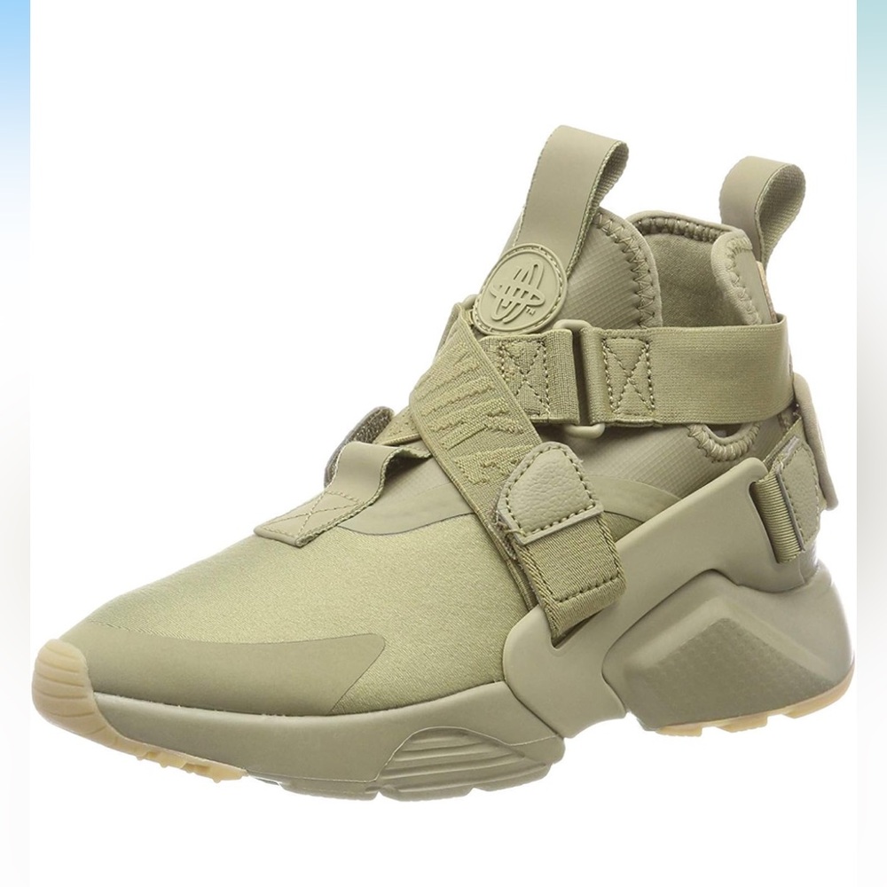 NIKE Low-Top Sneakers